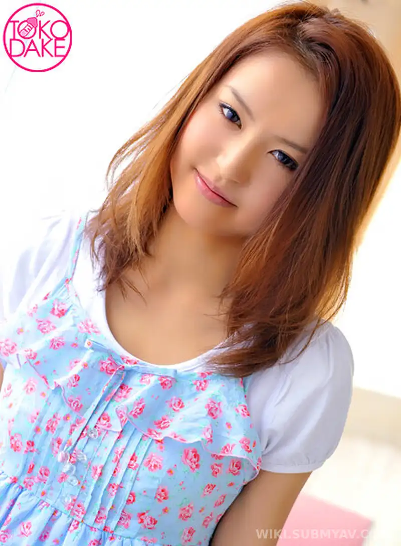 TD034DV-01070 A beautiful girl's debut first sex: Starting with intense fellatio and ending with a cumshot on her chest! (Amiri Kochi)