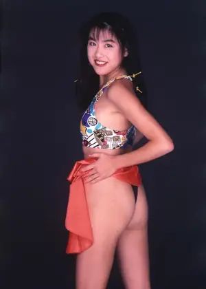 절정의 댄스 머신, 후지모토 세이나코의 쉴 틈 없는 허리 놀림